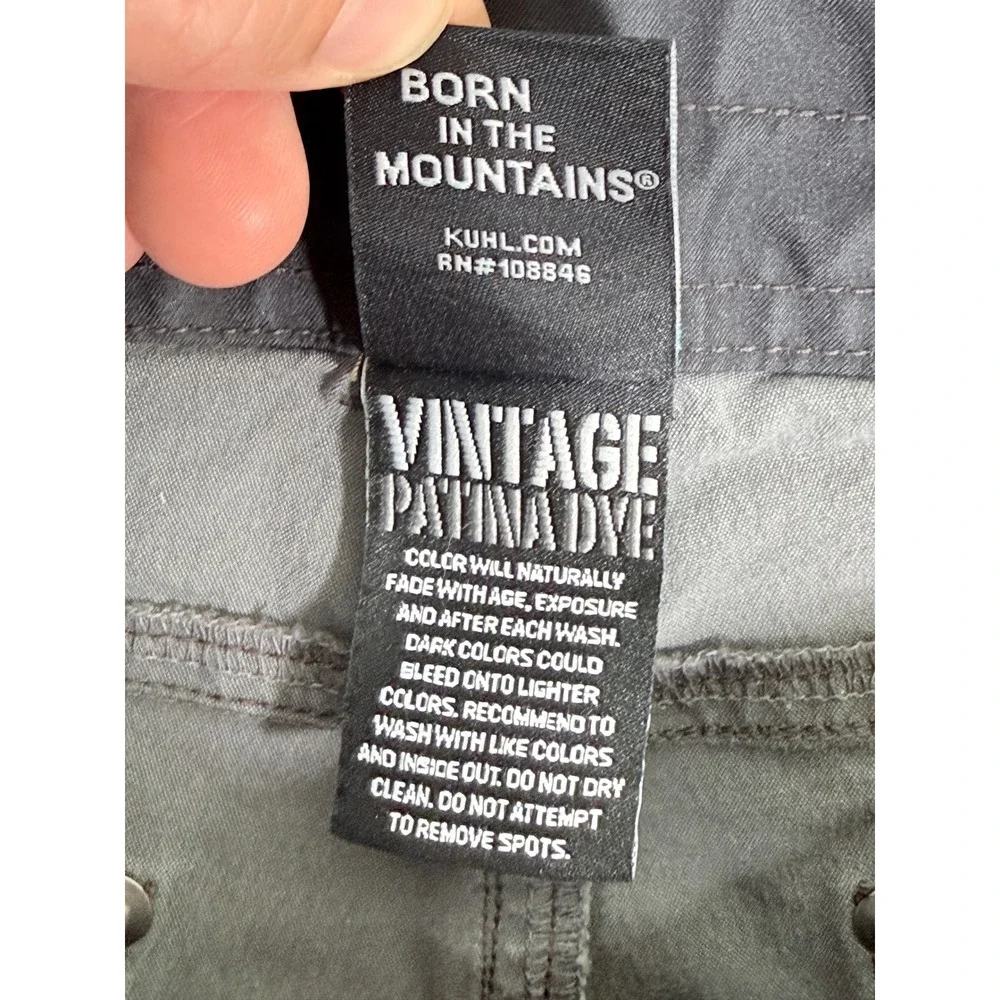 KUHL Men 34 Cargo Shorts Vintage Patina Dye Dark Gray Hiking Outdoor 7.5 Inseam